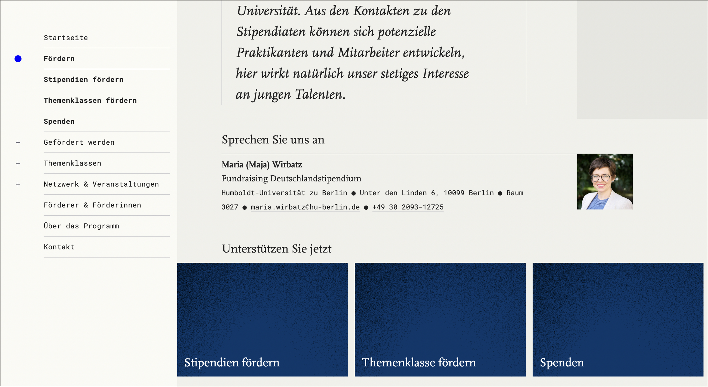 The end of a subpage. On top still the big, italic letters of an inline quote, a list element for a contact and three huge navigation tiles. The contain nothing but dark blue with a grainy texture and the name of their target page.